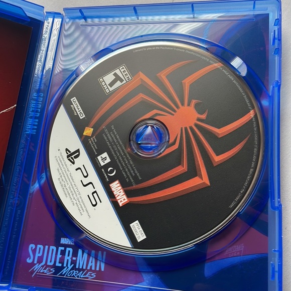 i am selling spider-man miles morales ultimate edition ps5 version - Picture 2 of 2